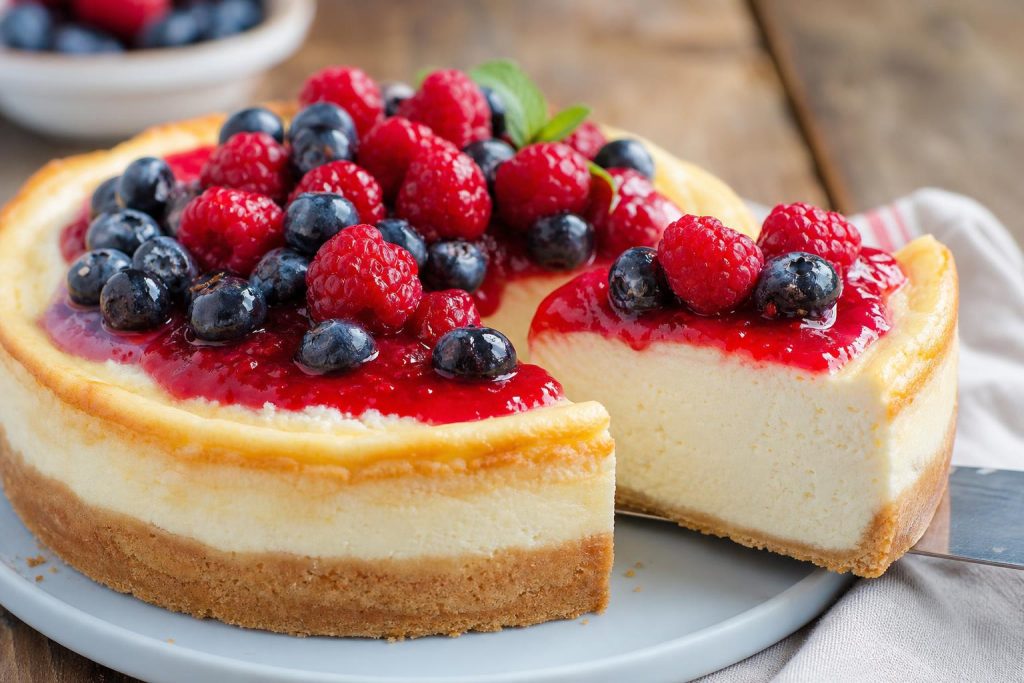 High-Protein Cottage Cheese Cheesecake: 38g Protein Per Slice